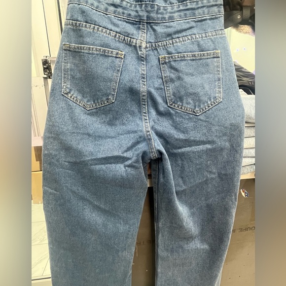 Button front denim  stapples jumpsuit - Picture 5 of 5